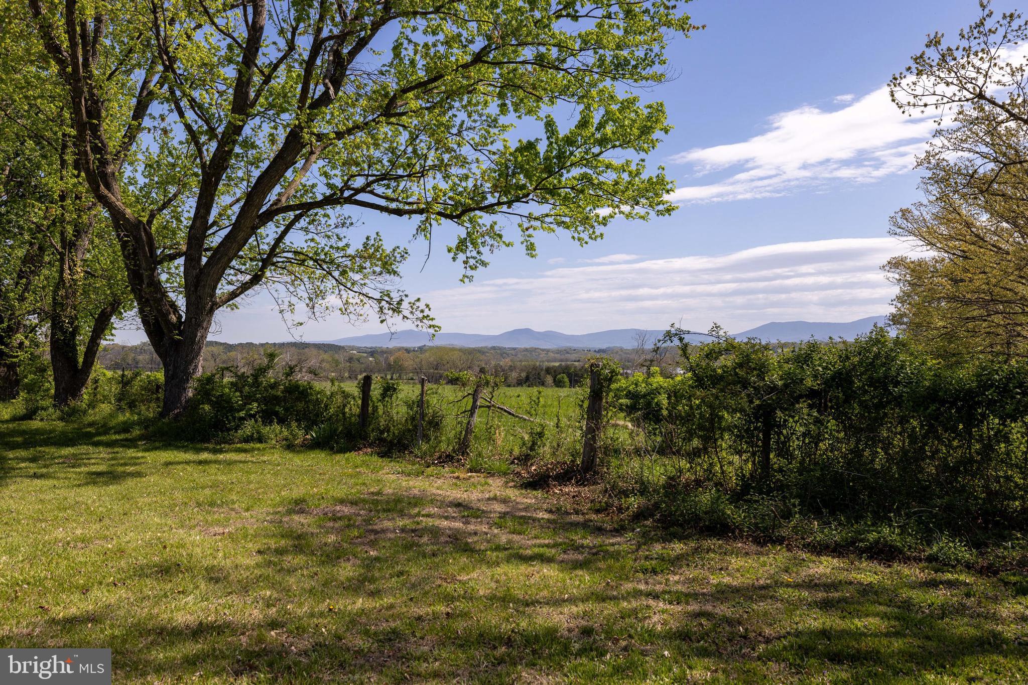 LAND OF LURAY - Land