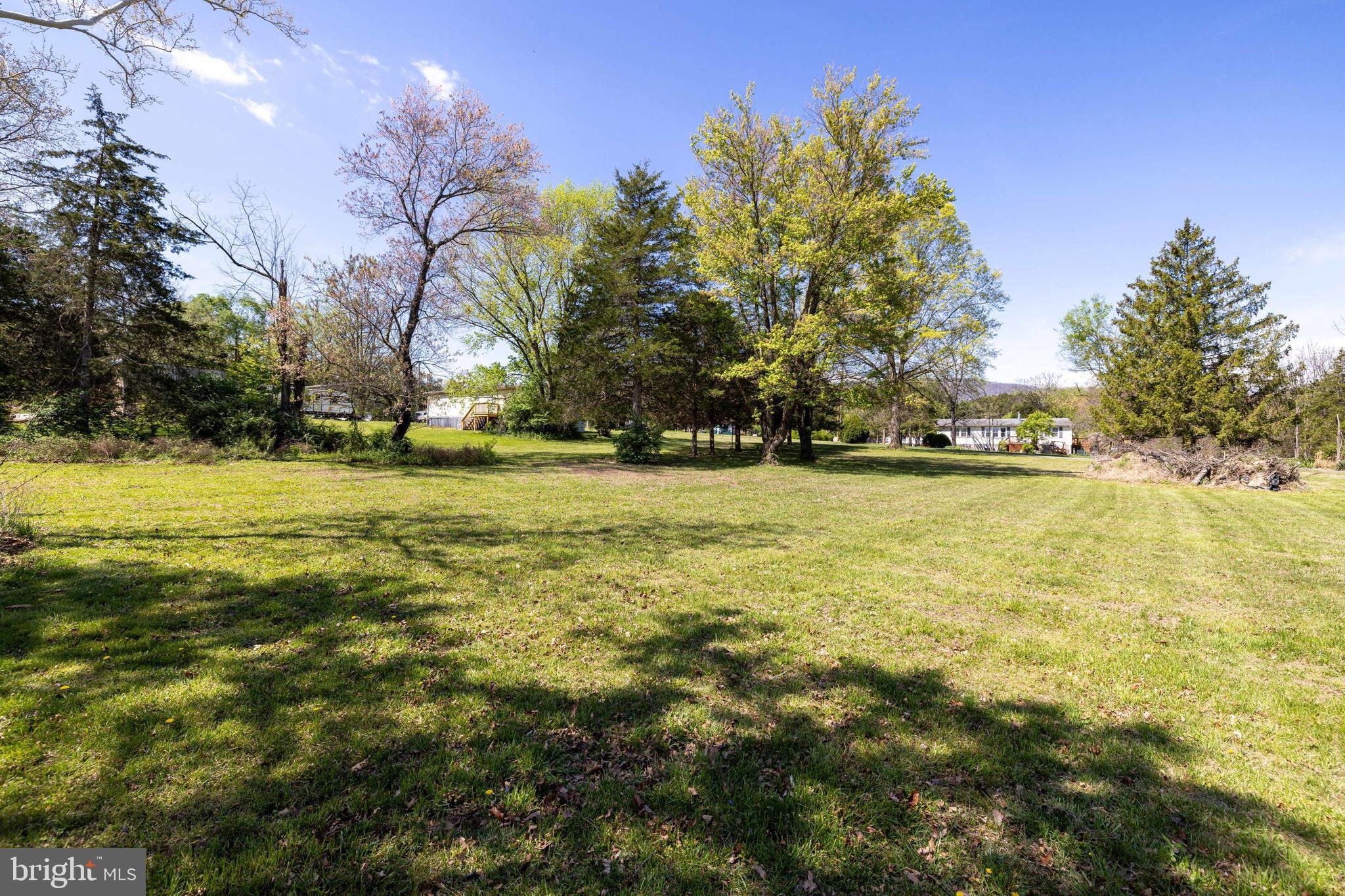 LAND OF LURAY - Land