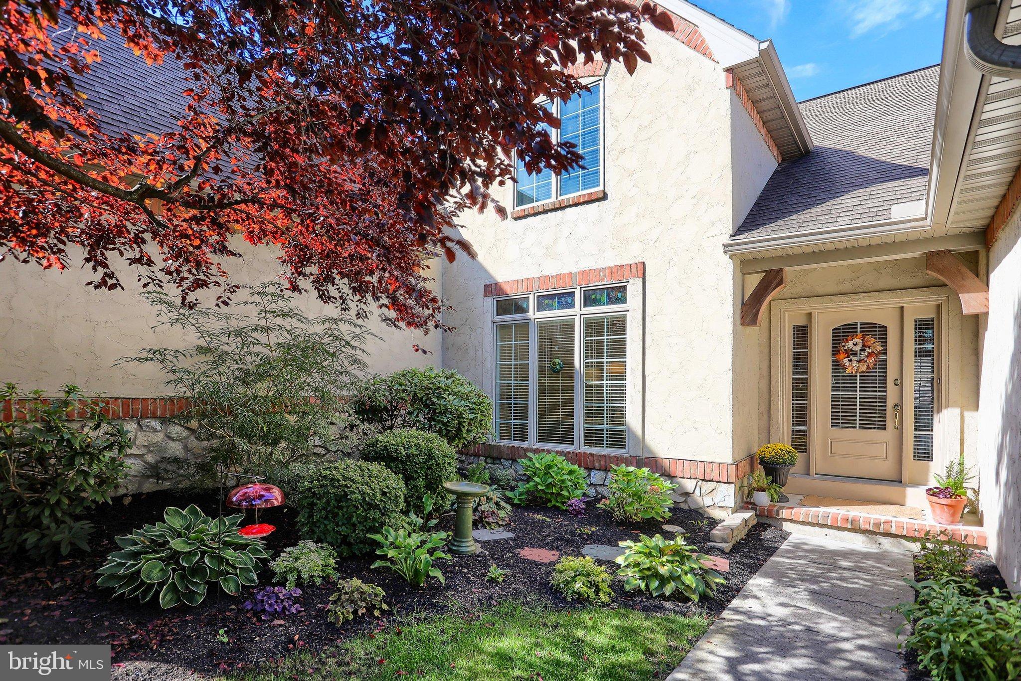 4999 AMELIAS PATH E