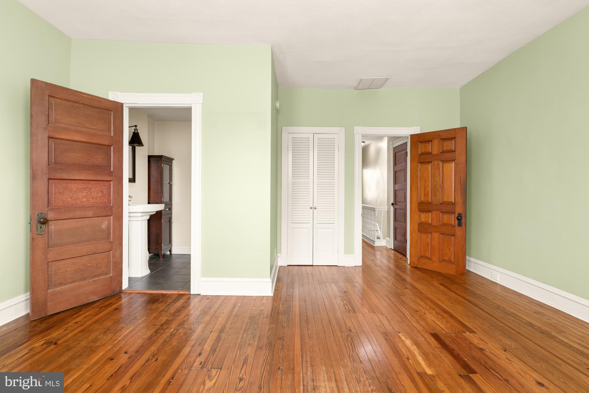 HARWOOD - Residential