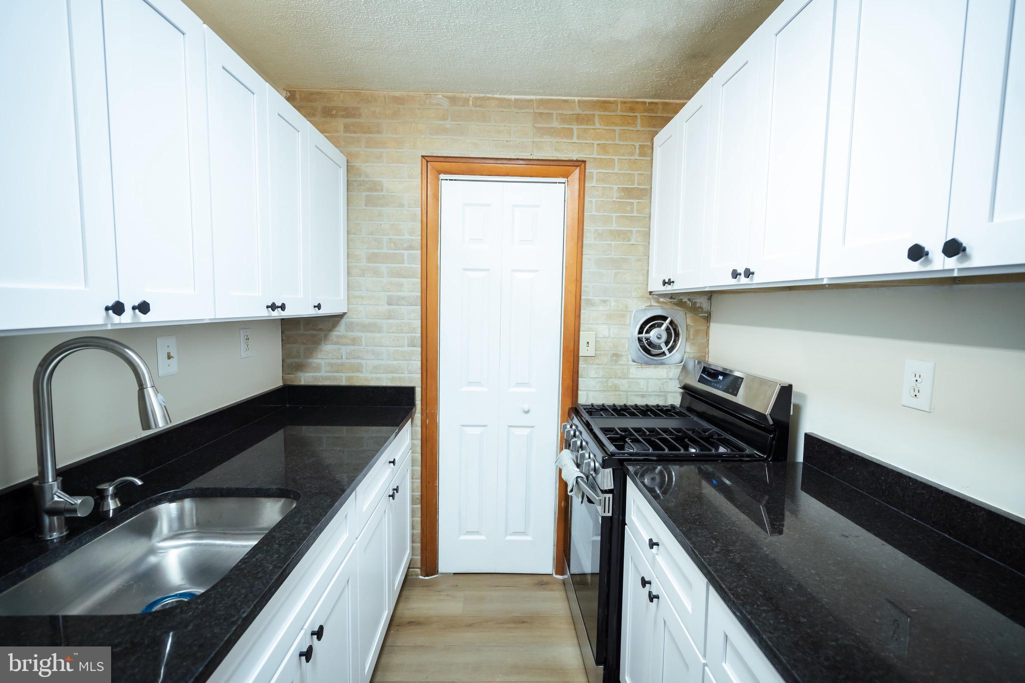 FRENCHMANS CREEK - Residential Lease