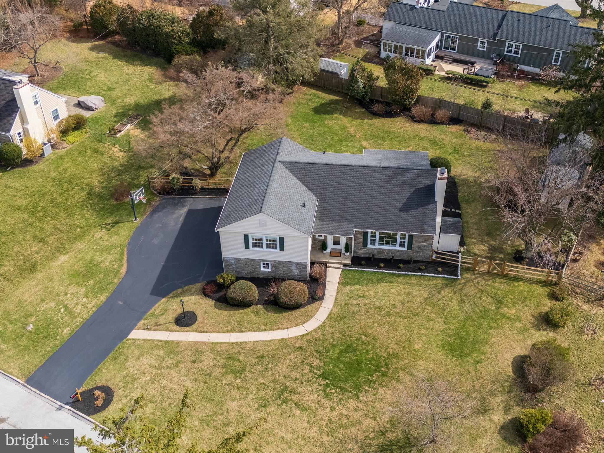 DEEPDALE - Residential