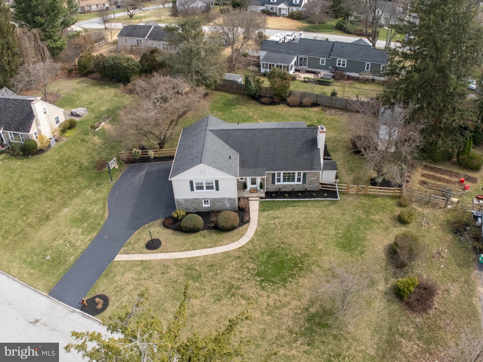 DEEPDALE - Residential