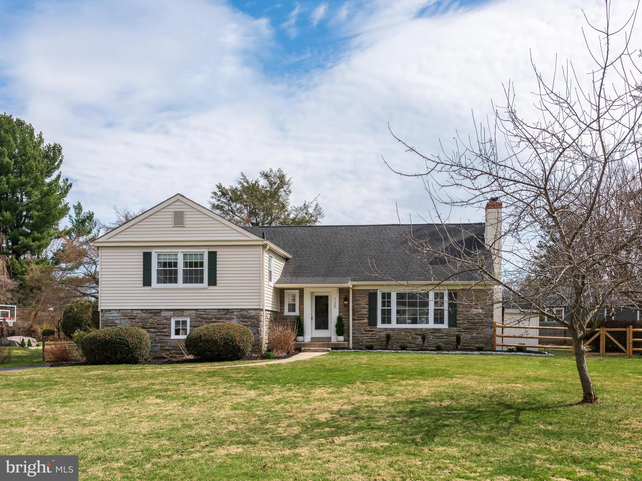 125 CLOVER HILL LANE