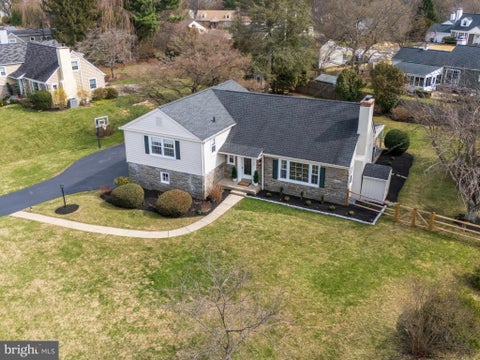 Homes For Sale - 125 Clover Hill Lane<br/> WAYNE, PA 19087