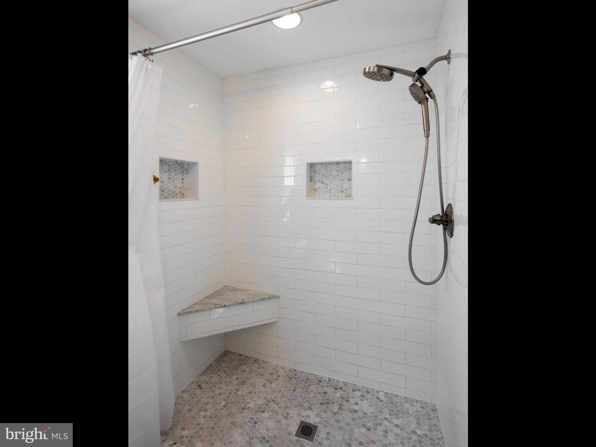 DEEPDALE - Residential