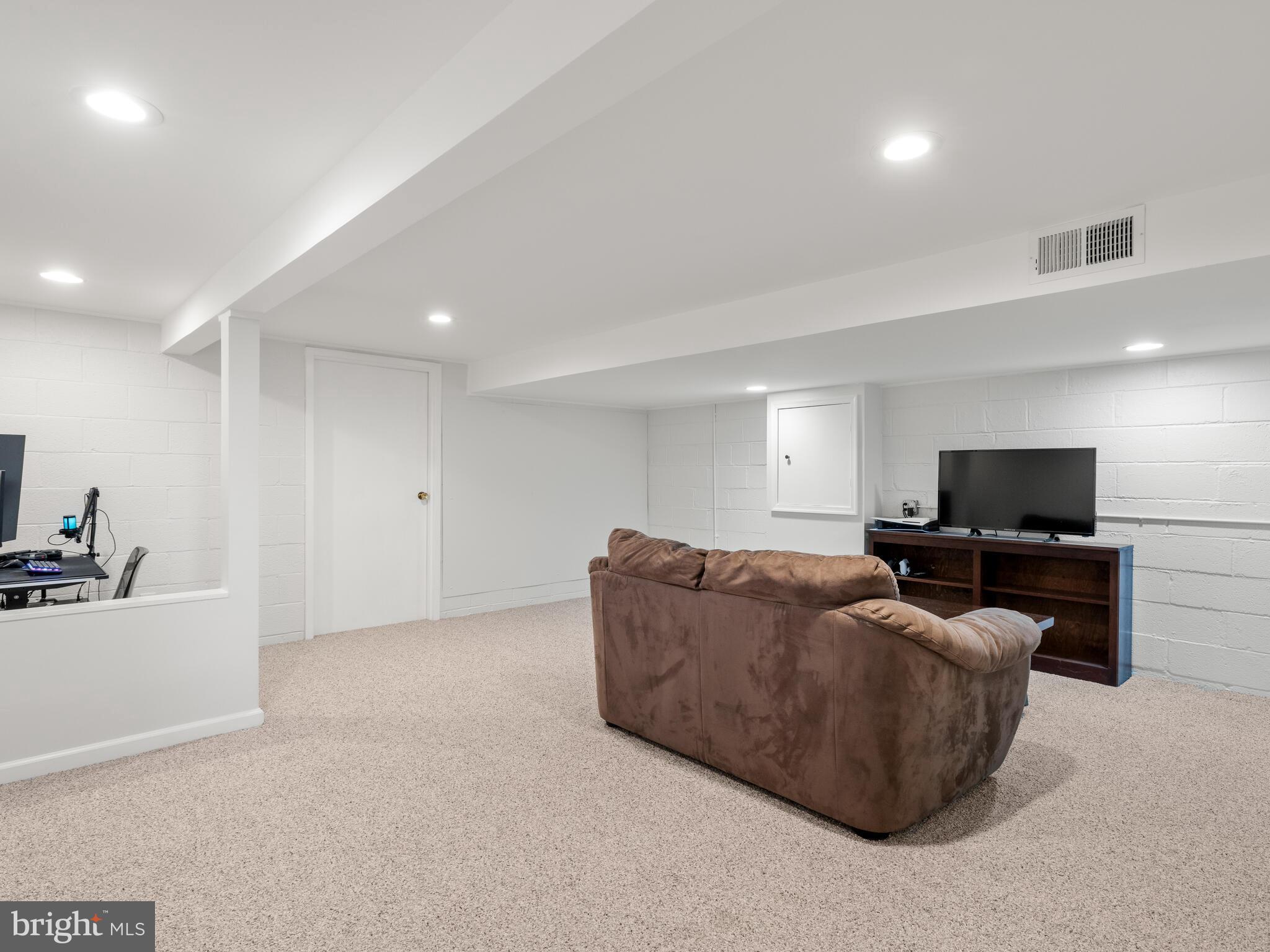 DEEPDALE - Residential