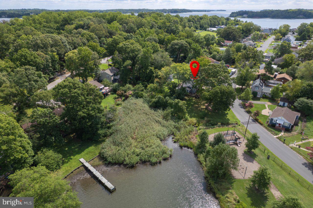 WOODLAND BEACH - Residential