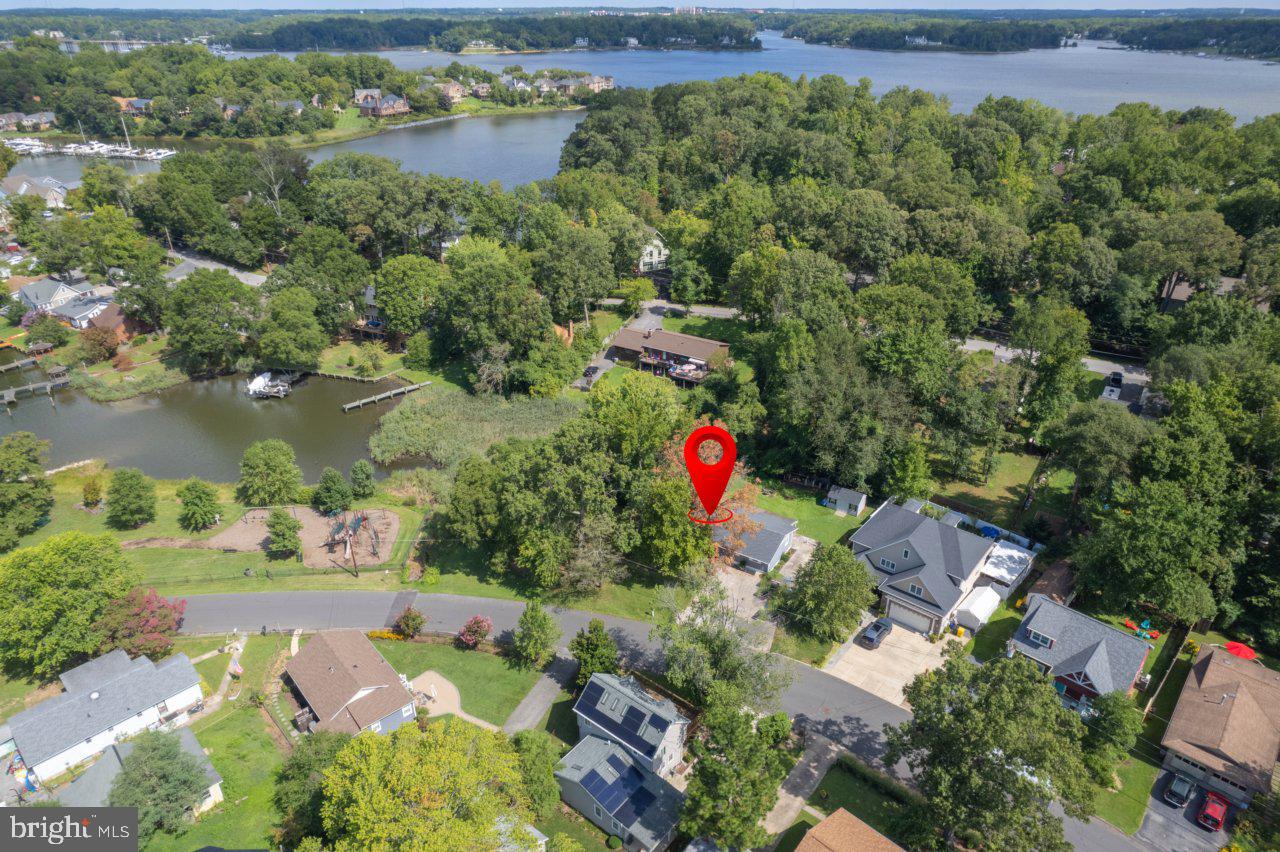 WOODLAND BEACH - Residential