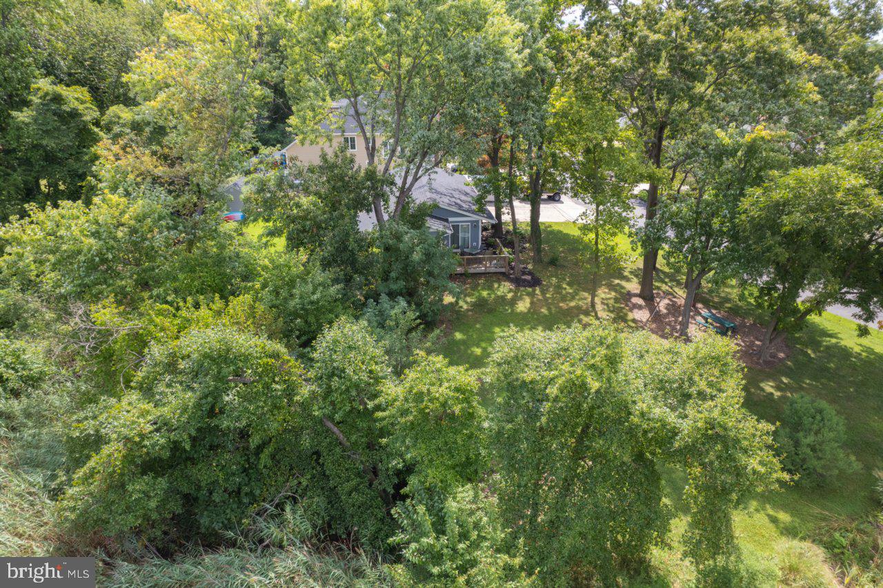 WOODLAND BEACH - Residential