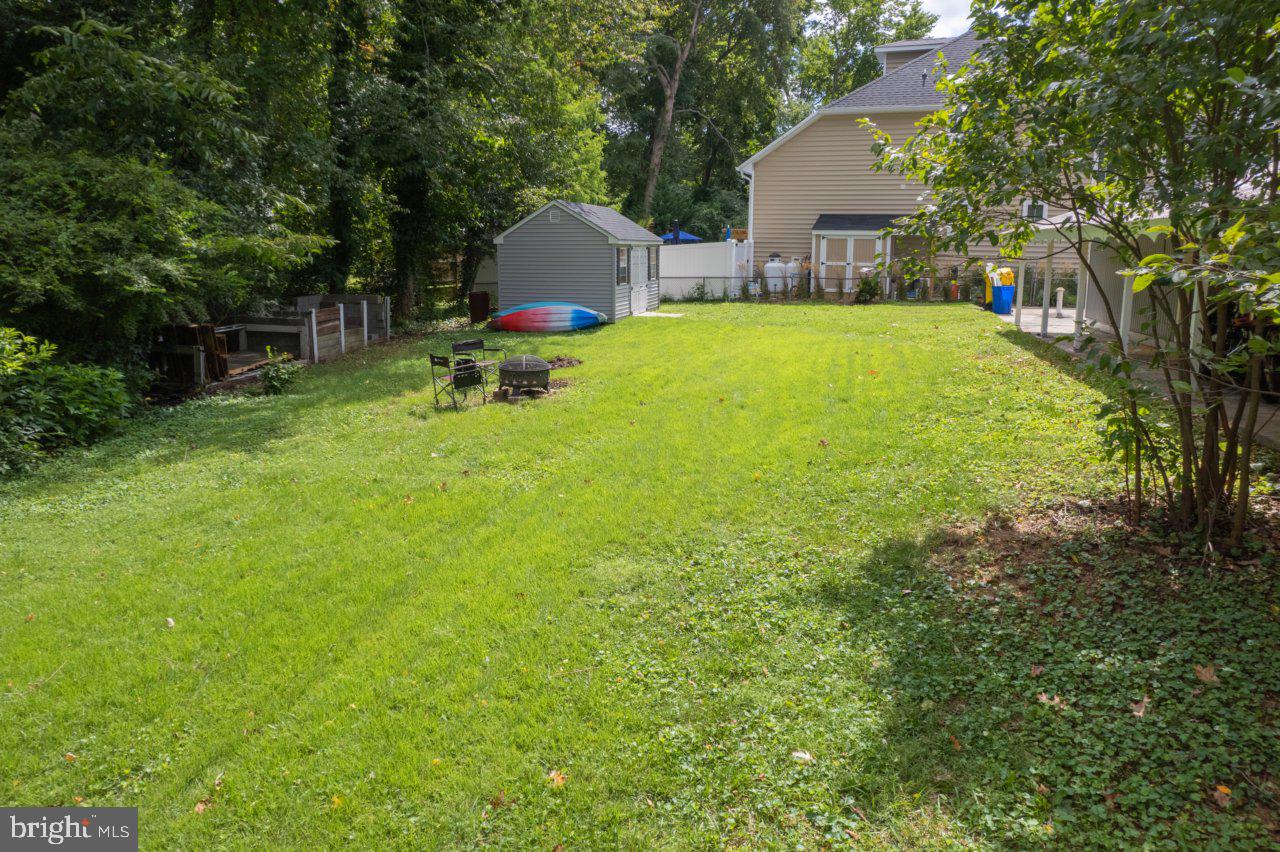 WOODLAND BEACH - Residential