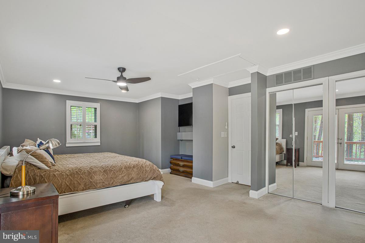 HALLMARK WOODS - Residential