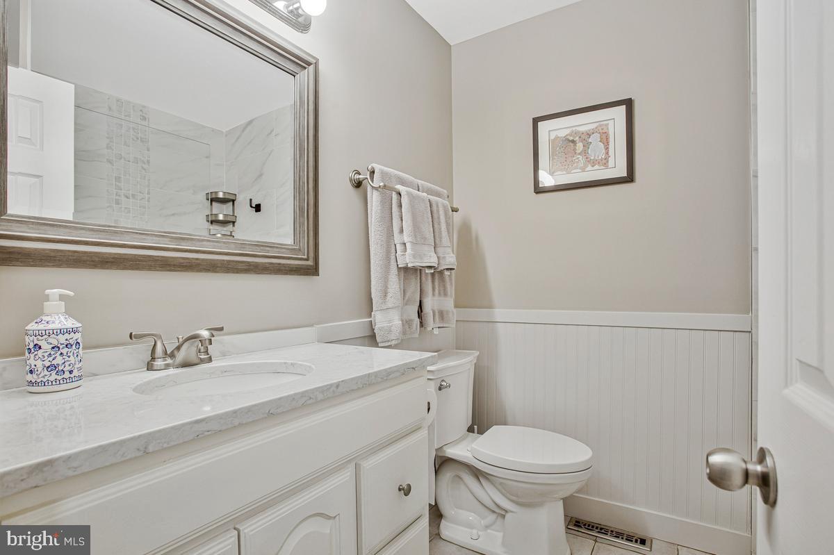 HALLMARK WOODS - Residential