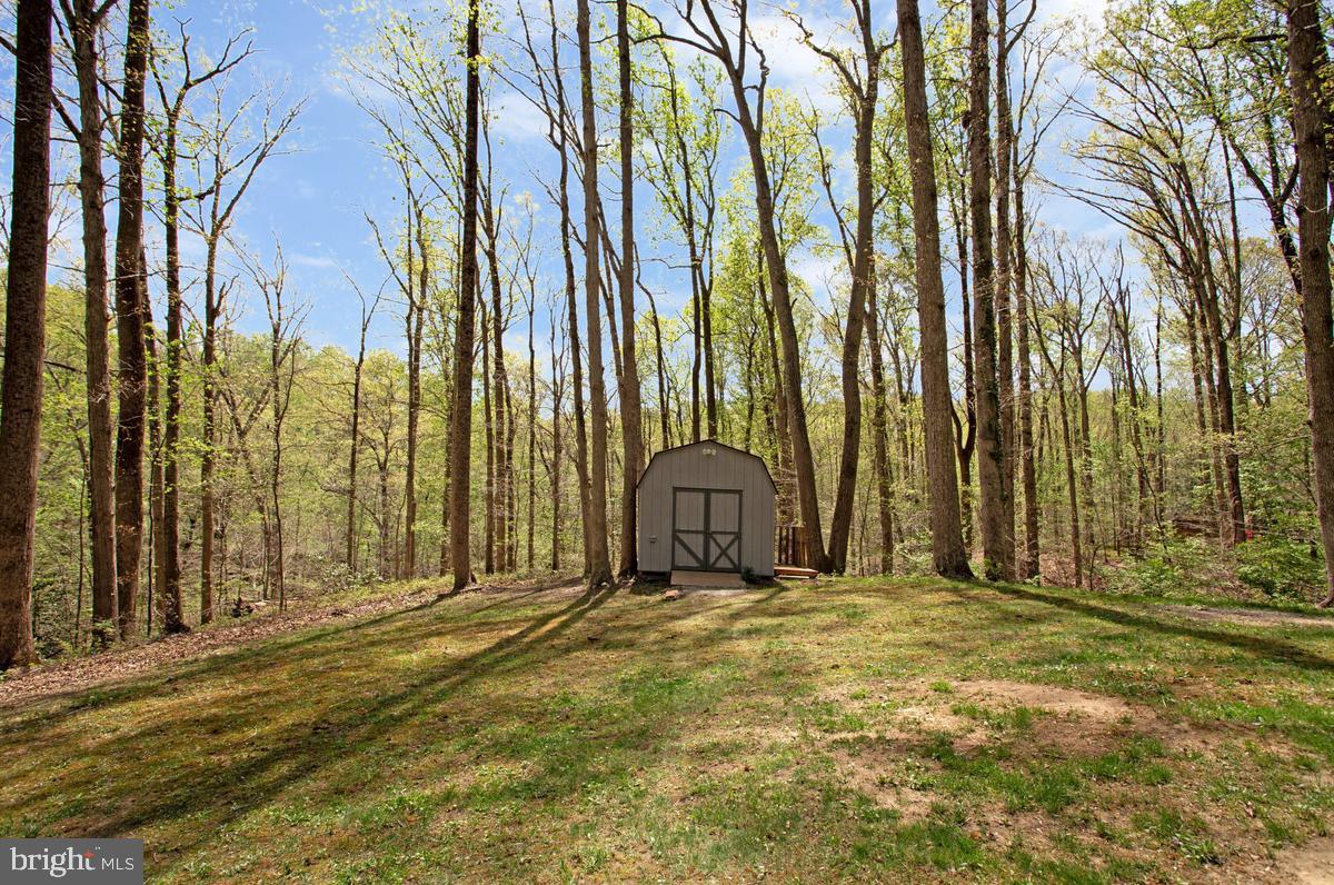 HALLMARK WOODS - Residential