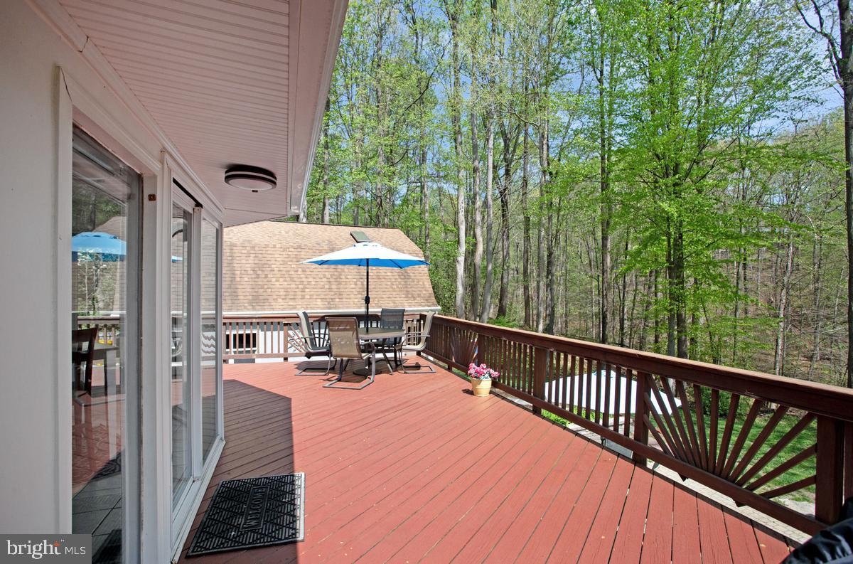 HALLMARK WOODS - Residential