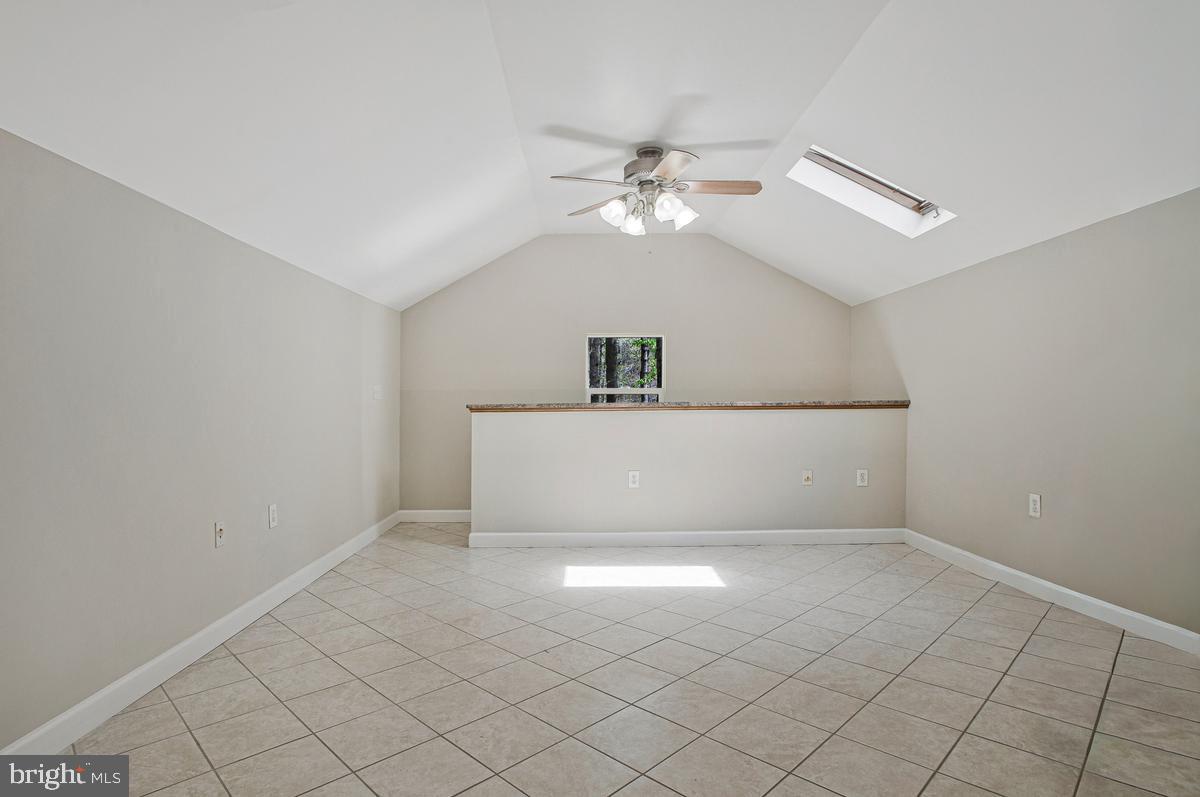 HALLMARK WOODS - Residential