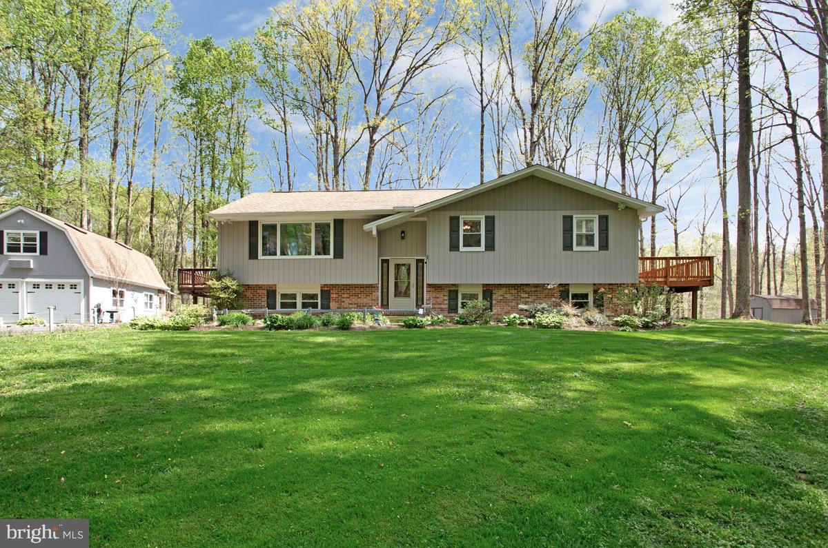 HALLMARK WOODS - Residential