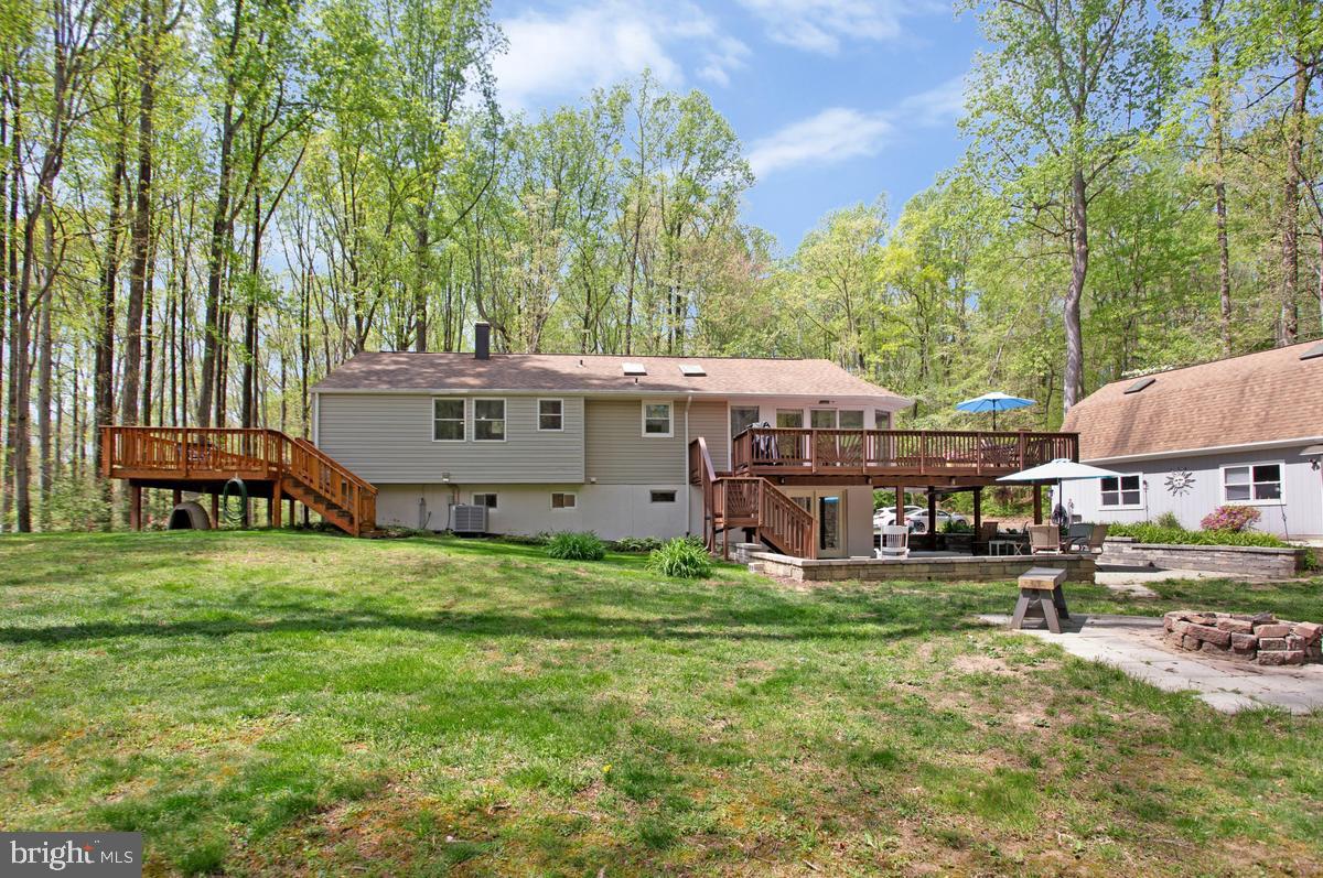 HALLMARK WOODS - Residential