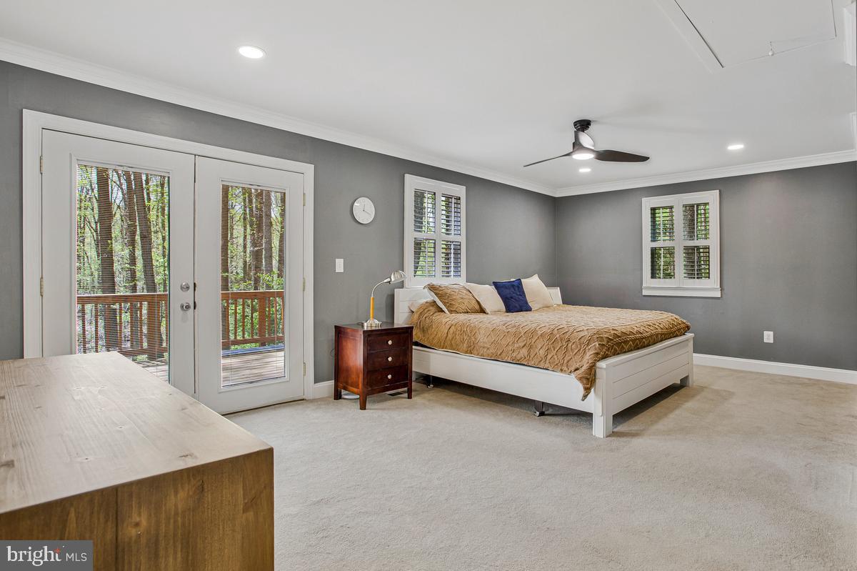 HALLMARK WOODS - Residential