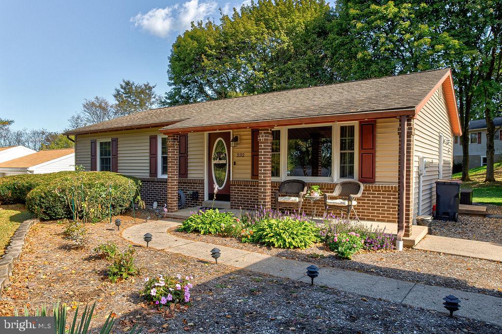 232 FAIRLAWN AVENUE
