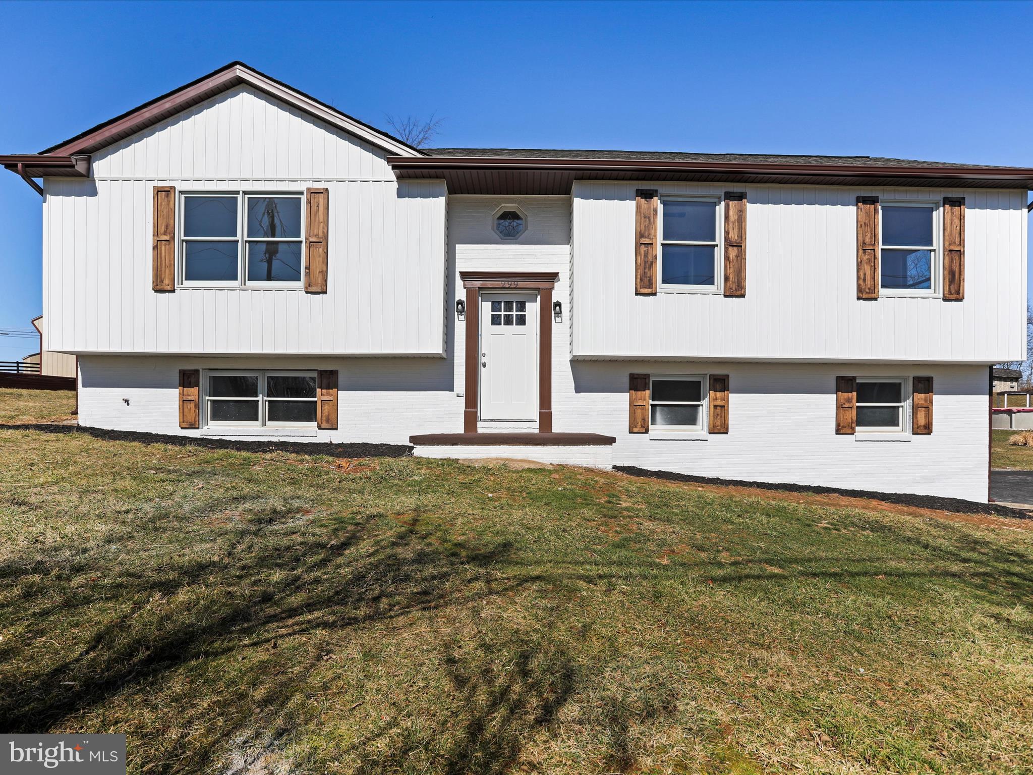 Home sale fell through, buyer couldn't close. Available again, lender couldn't get it done! This beautifully updated home offers tons of space with modern features and stylish finishes throughout! This 5 bedroom, 3 bathroom split foyer offers all of the space for your needs while also situated on a nice lot in a desirable neighborhood. This property is perfect for those looking for comfort, convenience, and charm.
✨ Recent Upgrades Include:
✅ Brand-new upgraded siding for great curb appeal & durability
✅ New HVAC system for year-round comfort and efficiency
✅ New deck to enjoy watching the kids and pets run around your yard
✅ Luxury Vinyl Plank (LVP) flooring – stylish & low maintenance
✅ Fresh paint throughout – bright & inviting
✅ Updated lighting fixtures for a modern touch
✅ Remodeled kitchen with sleek backsplash & quality finishes to include quartz countertops and new stainless steel appliances
Located in a prime location with easy access to shopping, dining, and top-rated schools, this home is a must-see!
