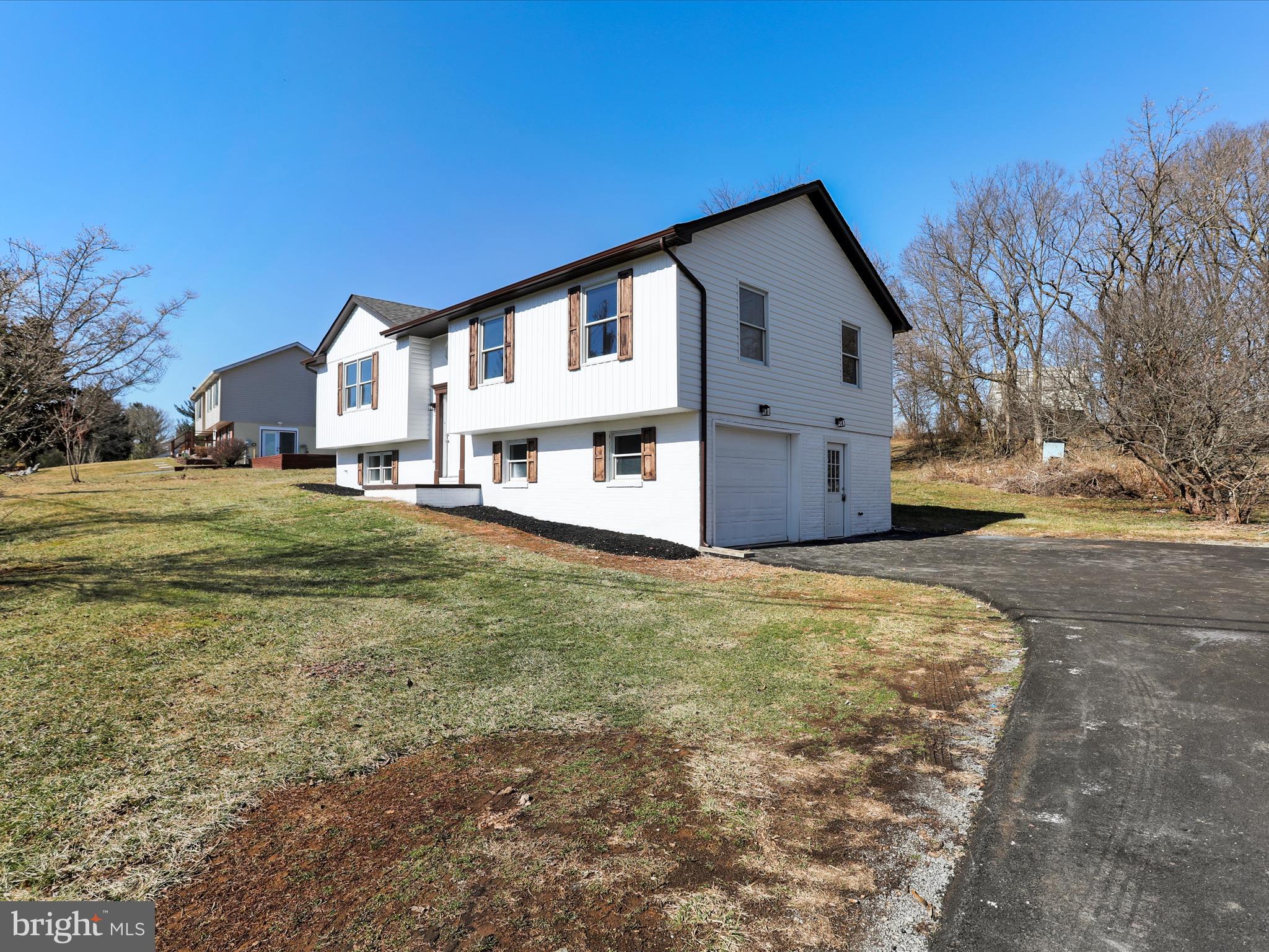 299 PALOMINO PLACE