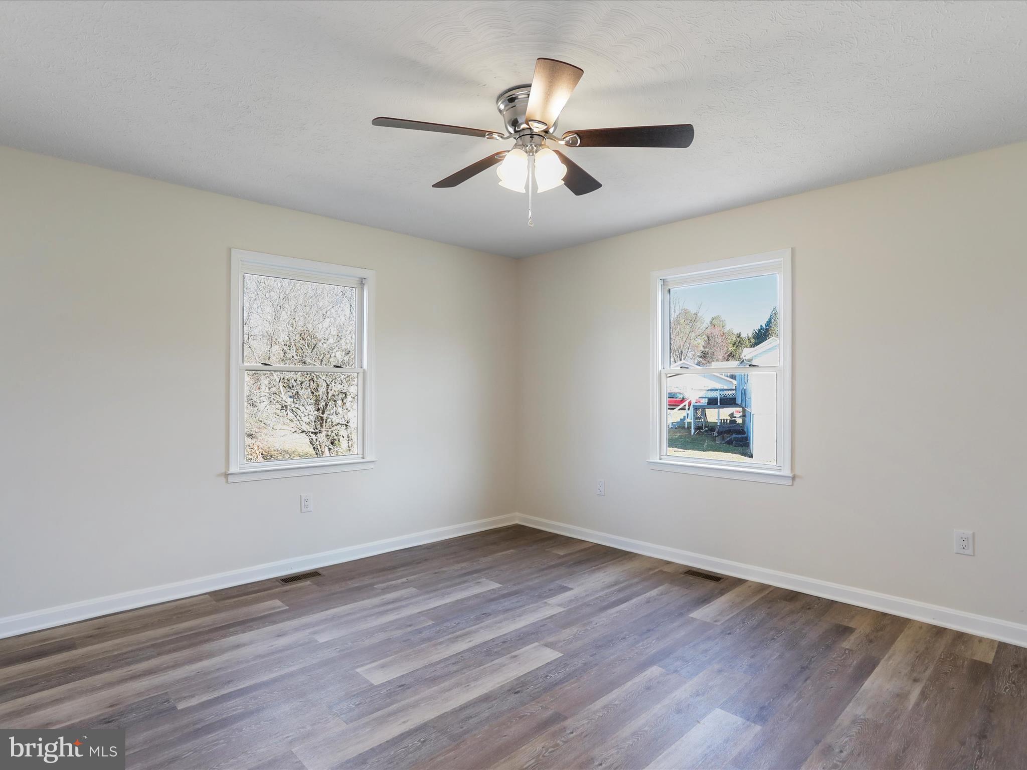 SPRING VALLEY - Residential