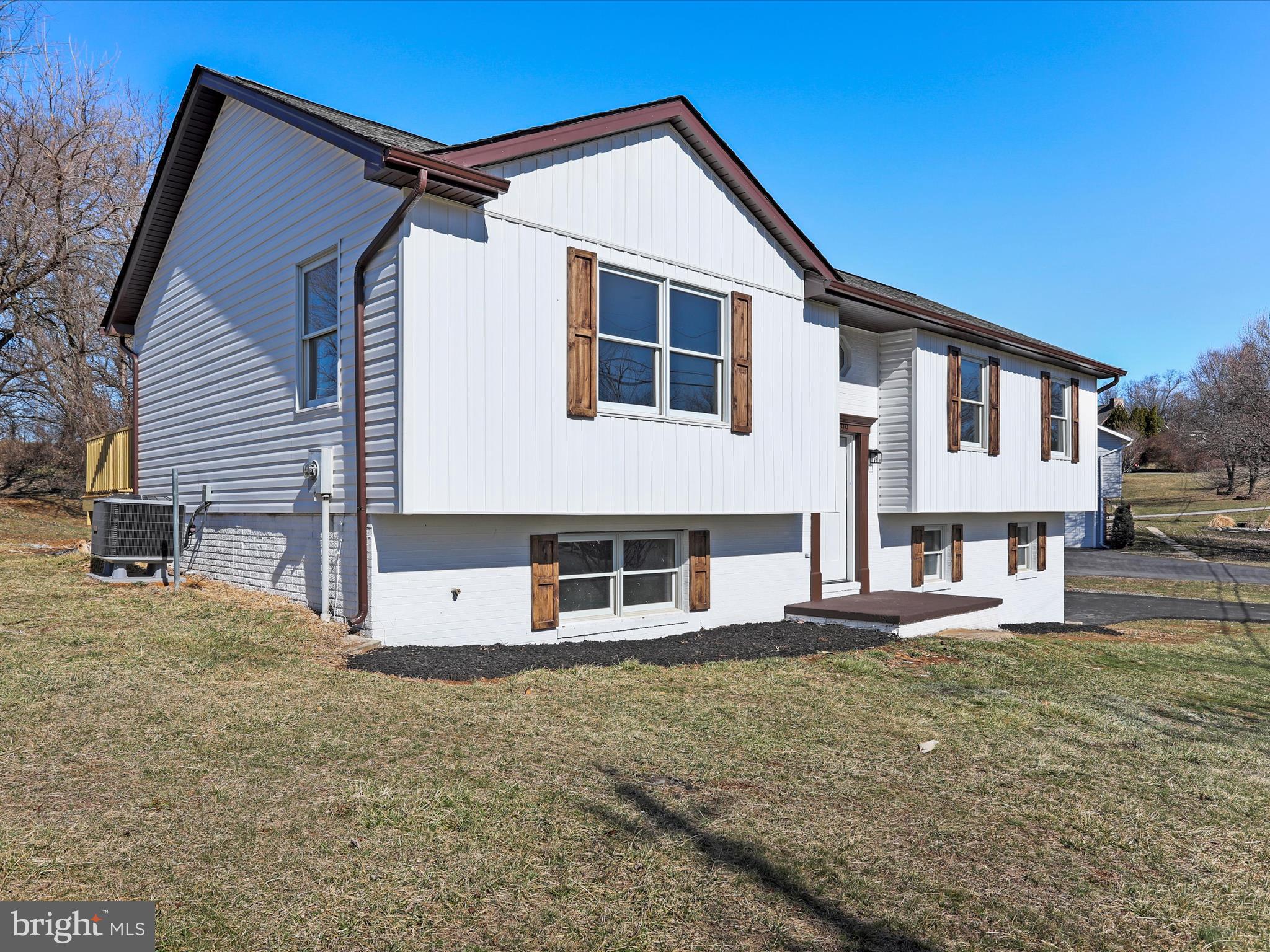 299 PALOMINO PLACE