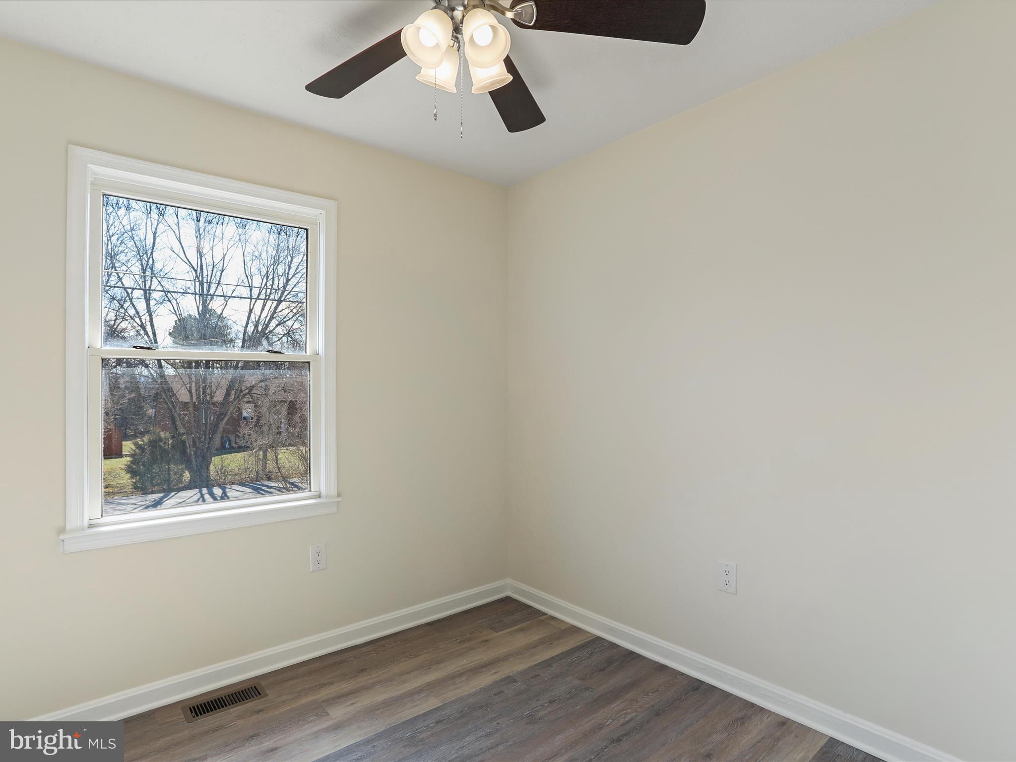 SPRING VALLEY - Residential