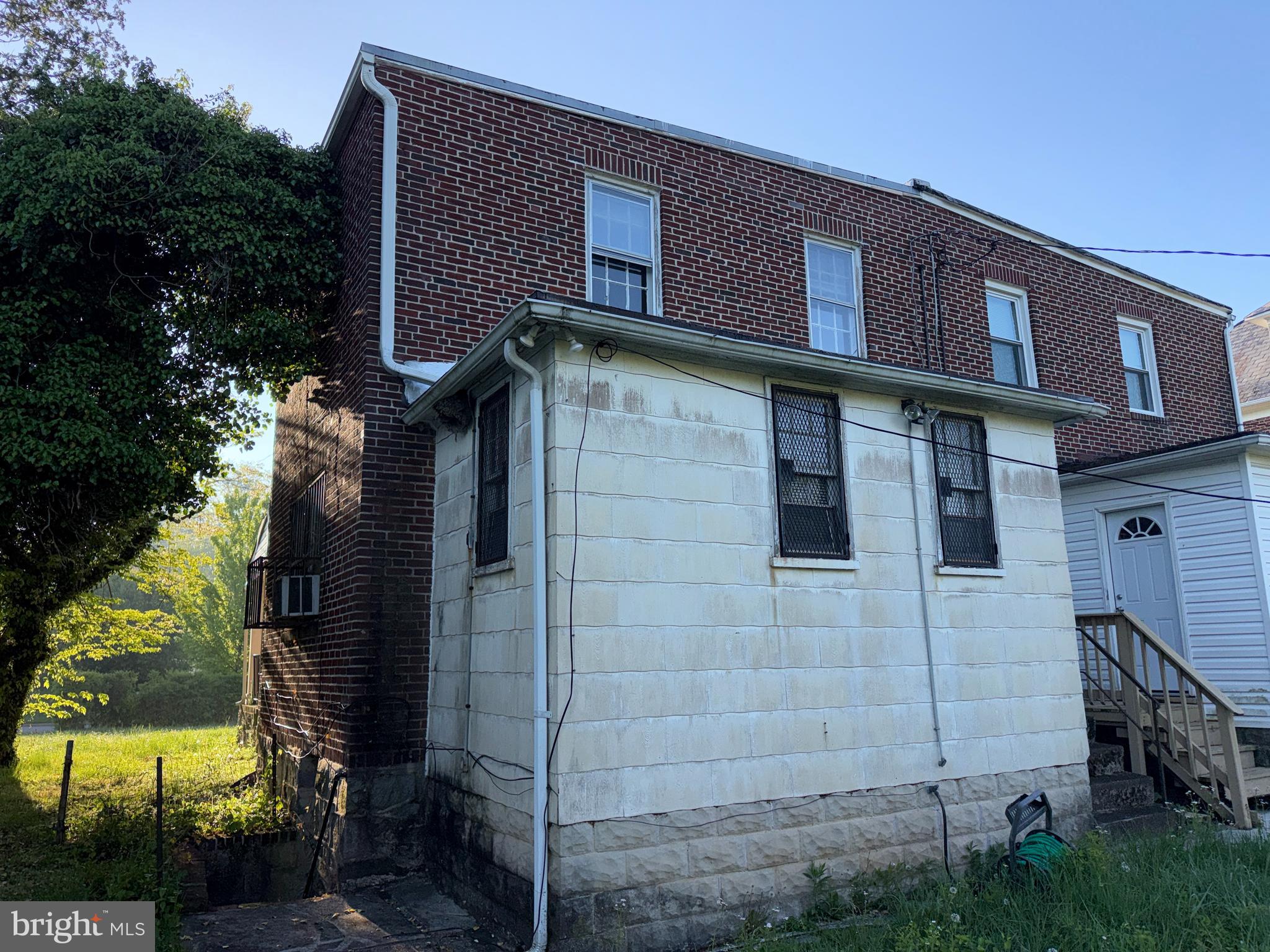 WEST ARLINGTON - Residential