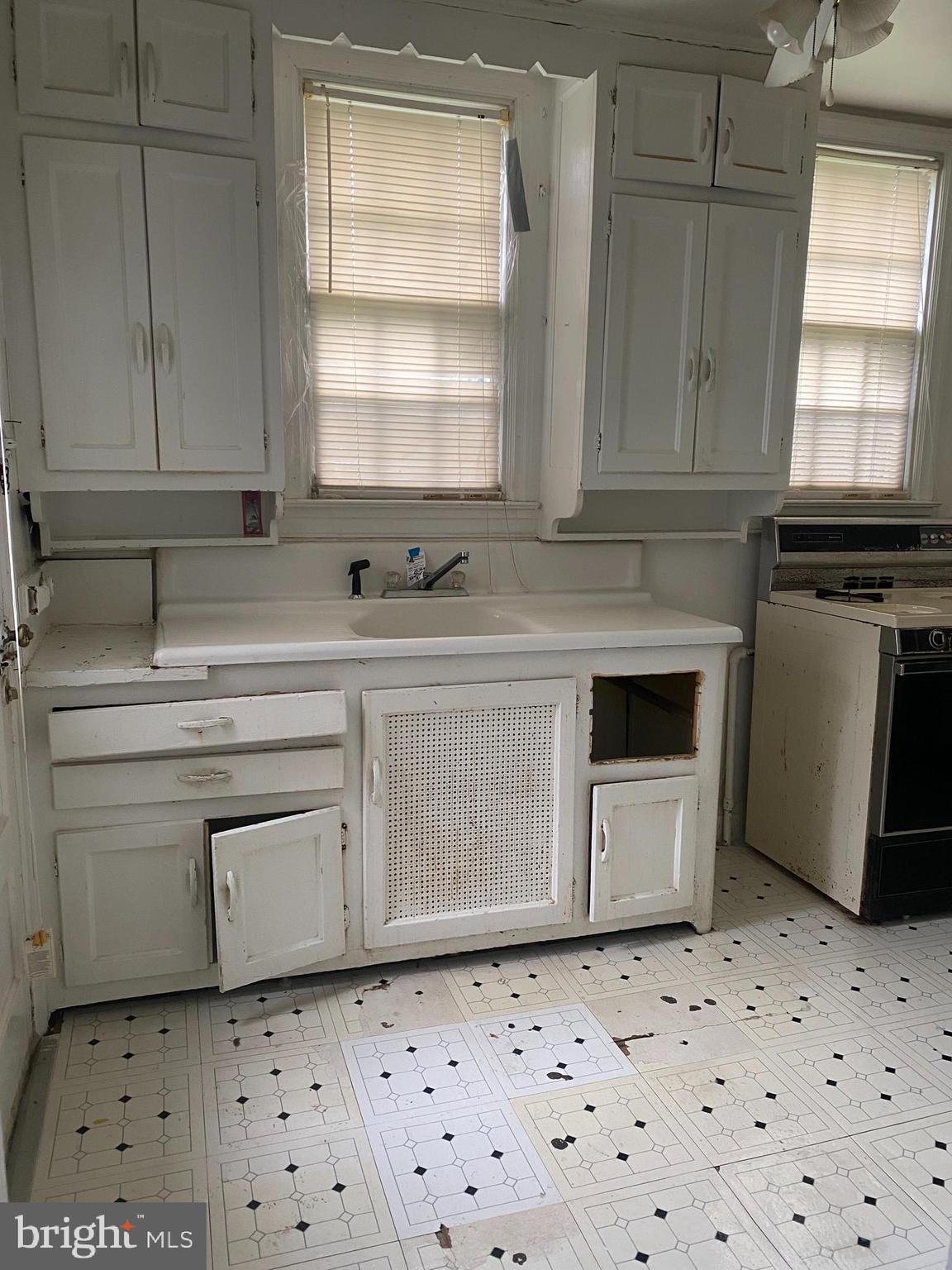 WEST ARLINGTON - Residential