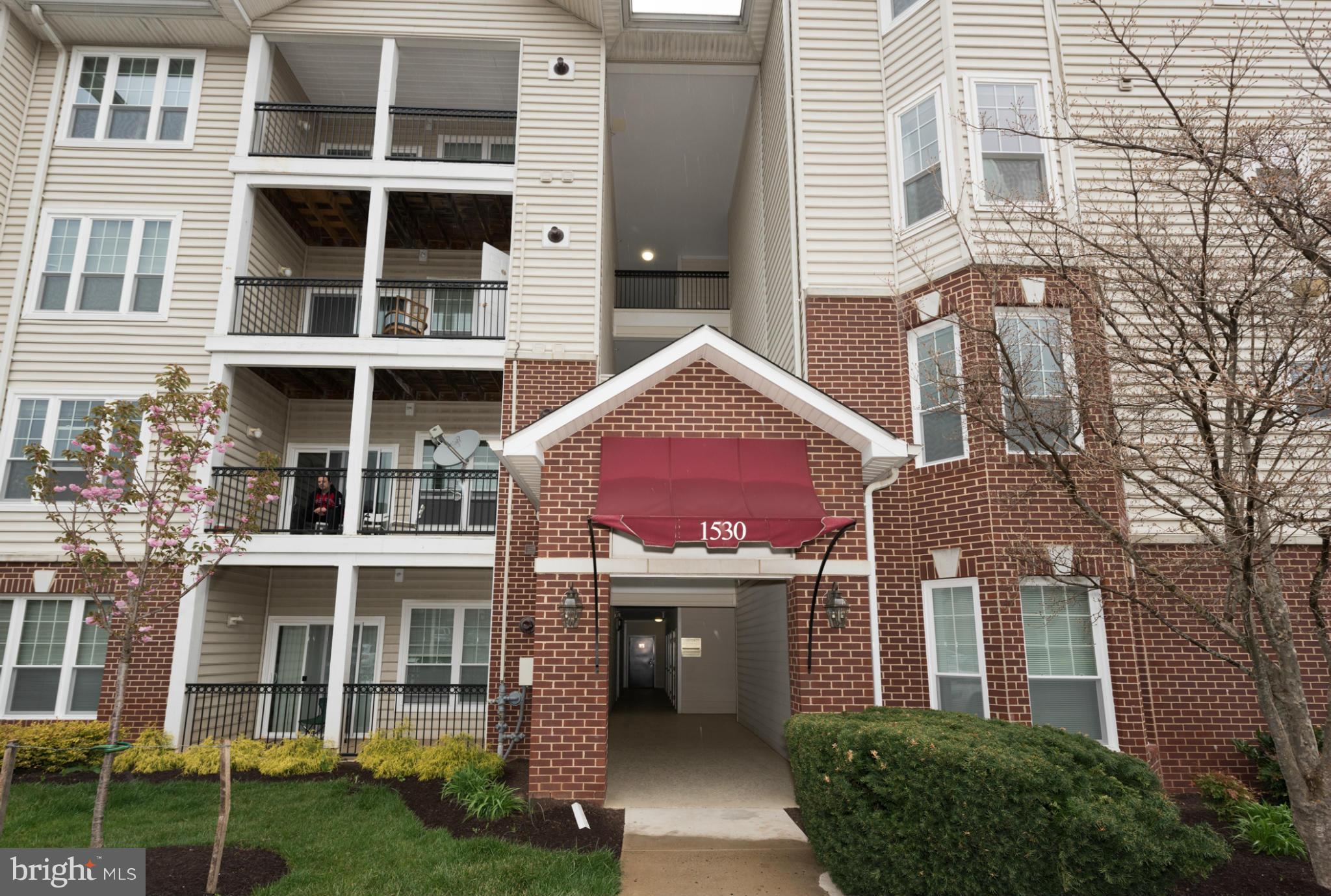 GATES OF MCLEAN - Residential