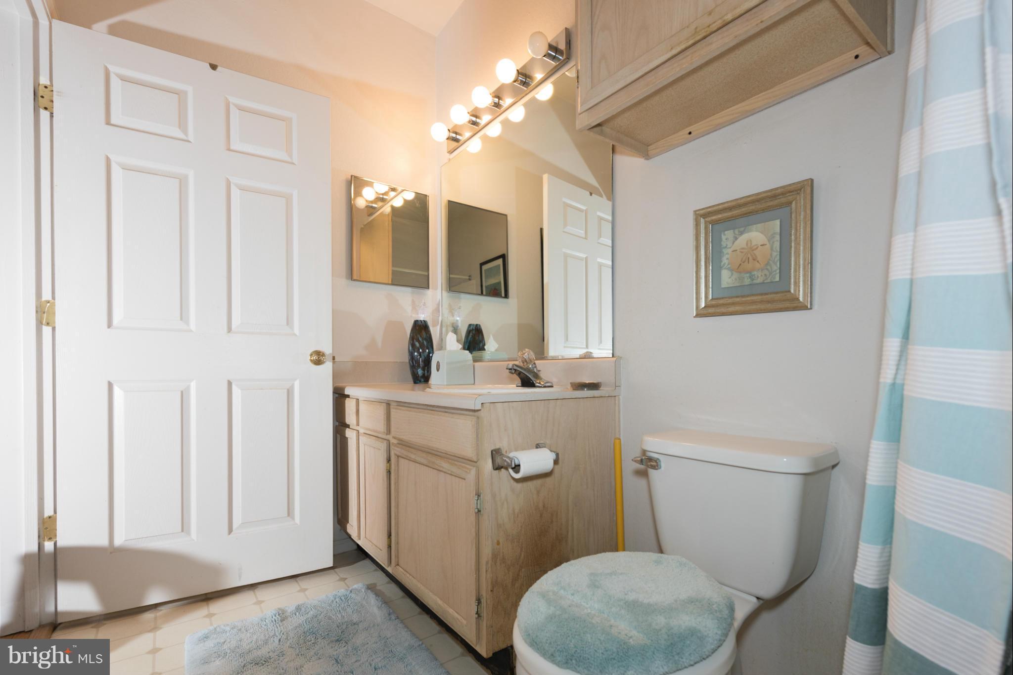 GATES OF MCLEAN - Residential