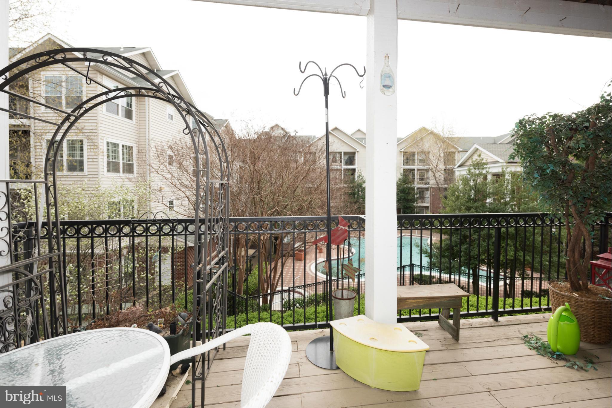 GATES OF MCLEAN - Residential