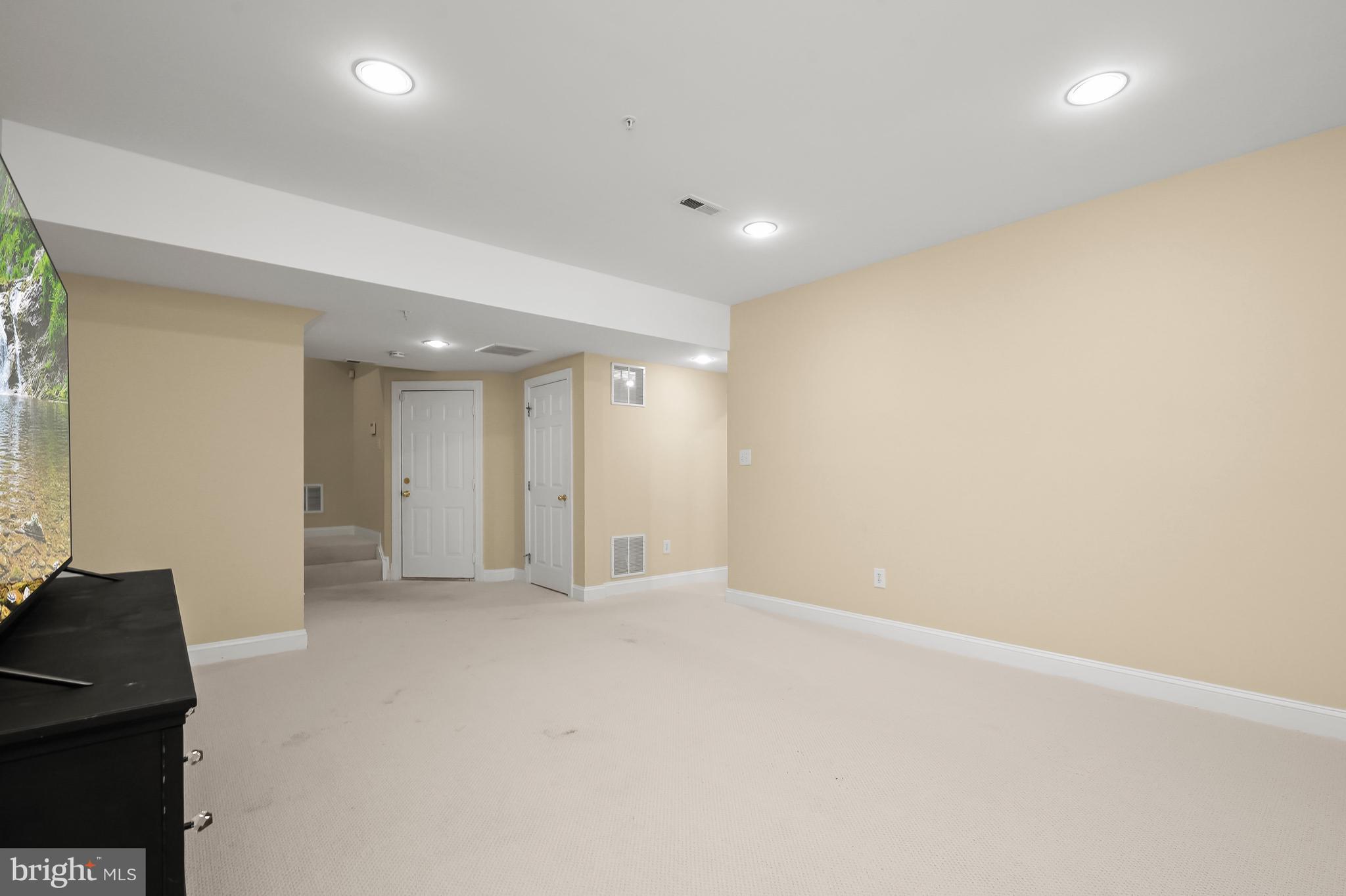 LOCUST RIDGE - Residential