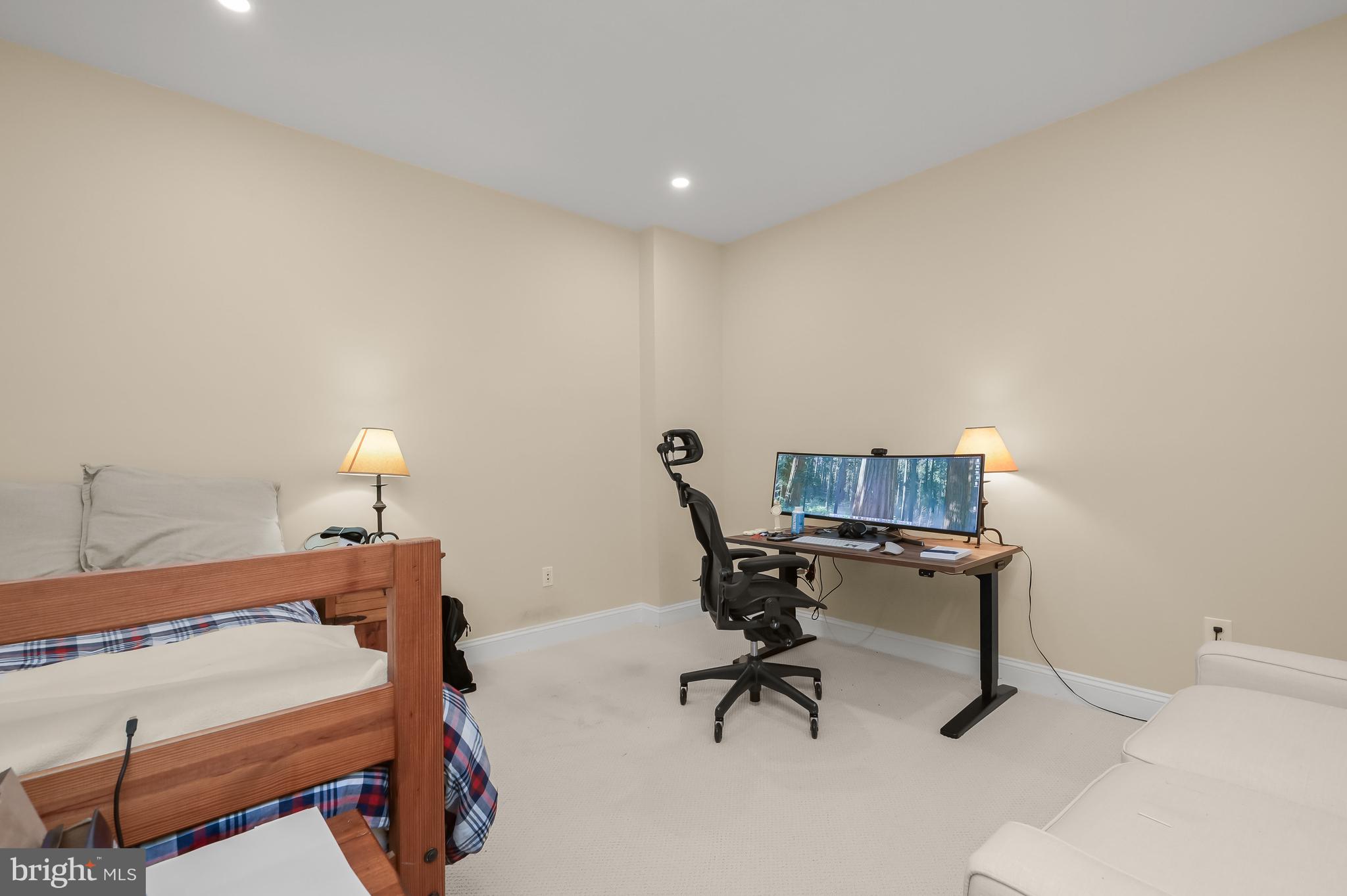 LOCUST RIDGE - Residential