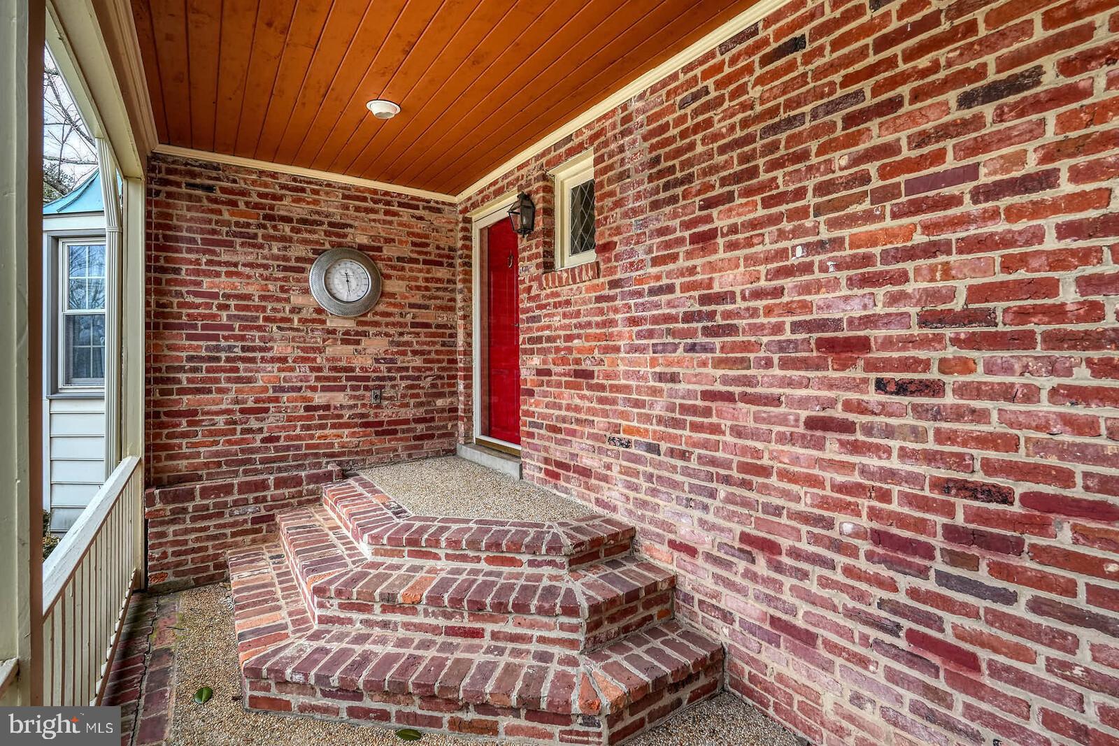 WILLIAMSBURG VILLAGE - Residential