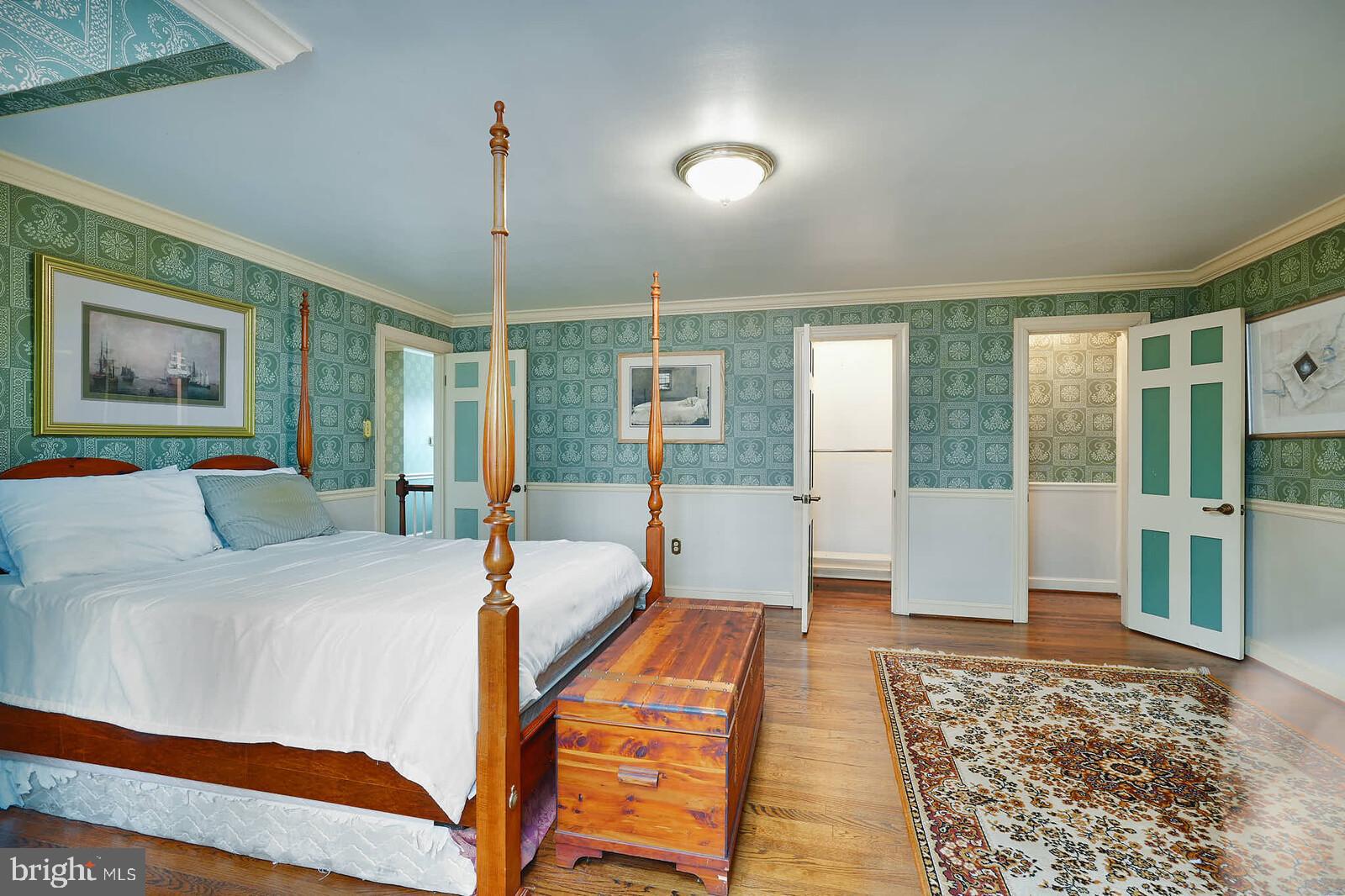 WILLIAMSBURG VILLAGE - Residential