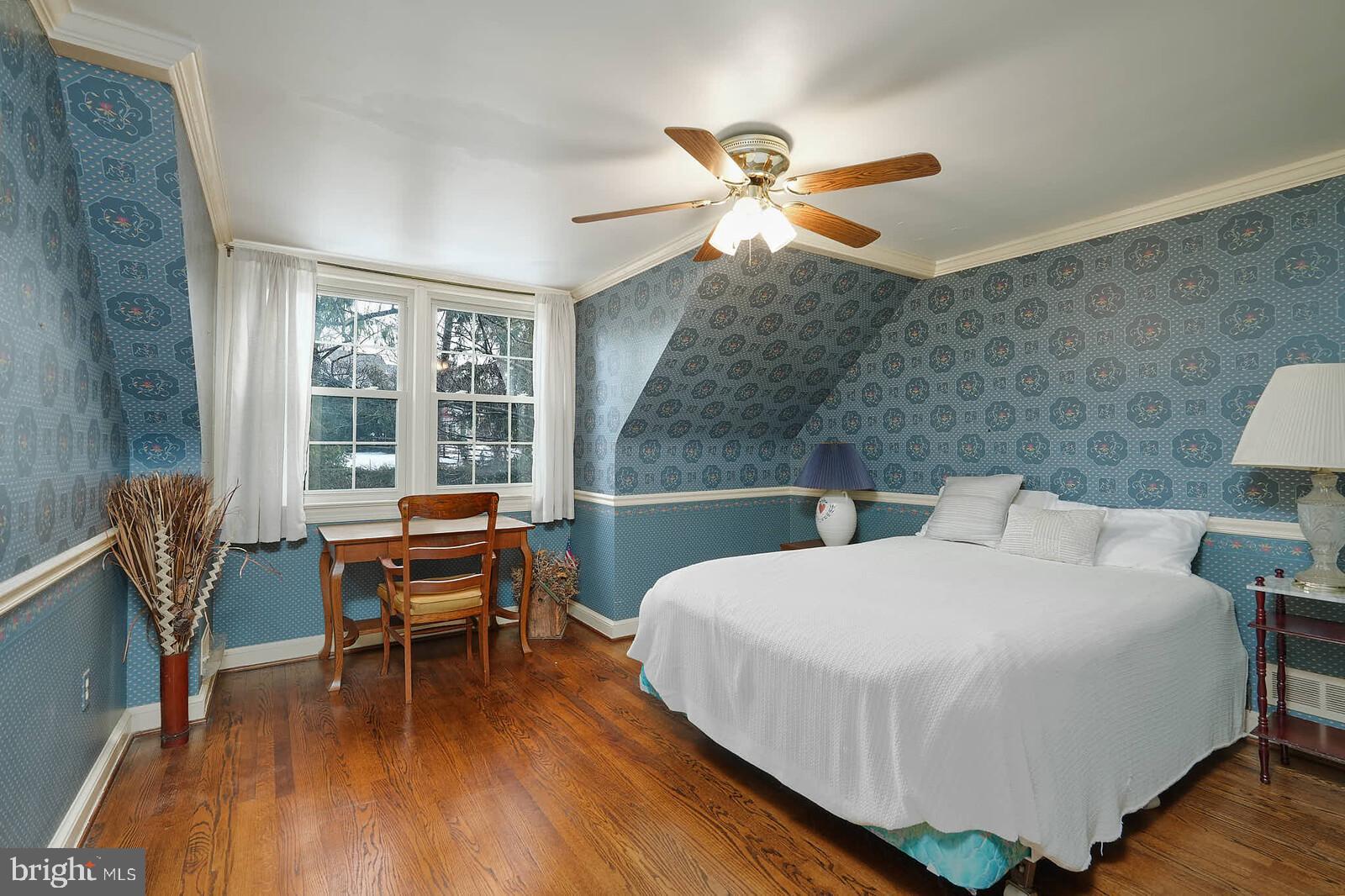 WILLIAMSBURG VILLAGE - Residential