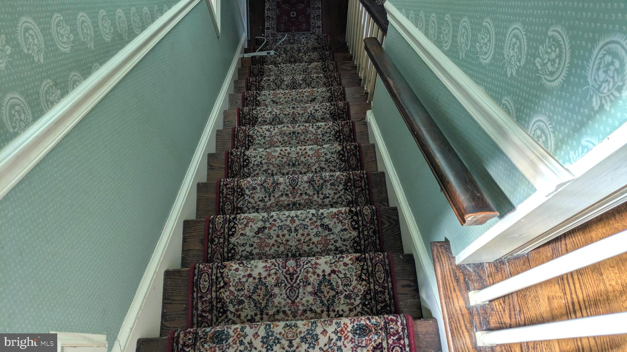 WILLIAMSBURG VILLAGE - Residential