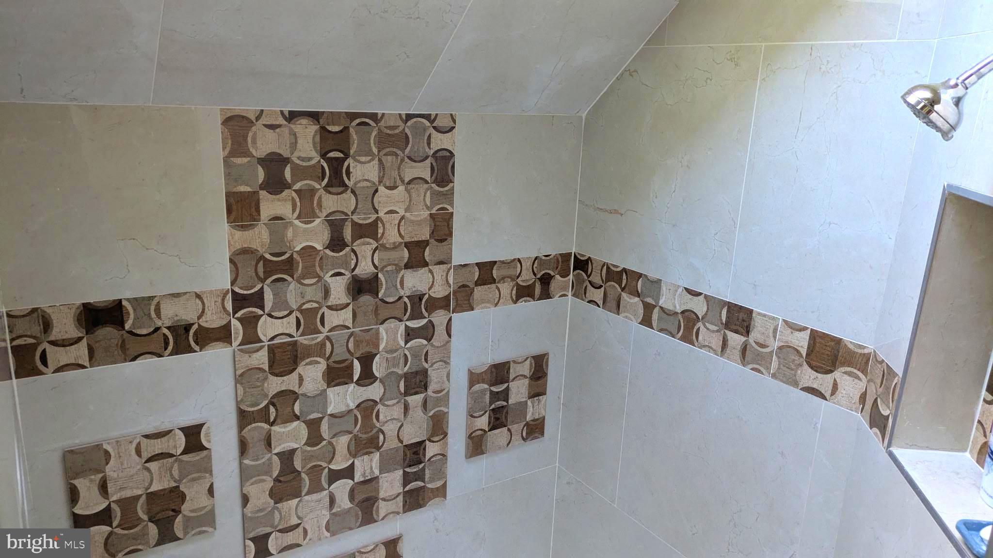 WILLIAMSBURG VILLAGE - Residential