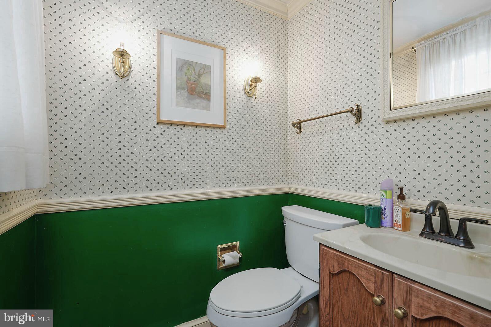 WILLIAMSBURG VILLAGE - Residential