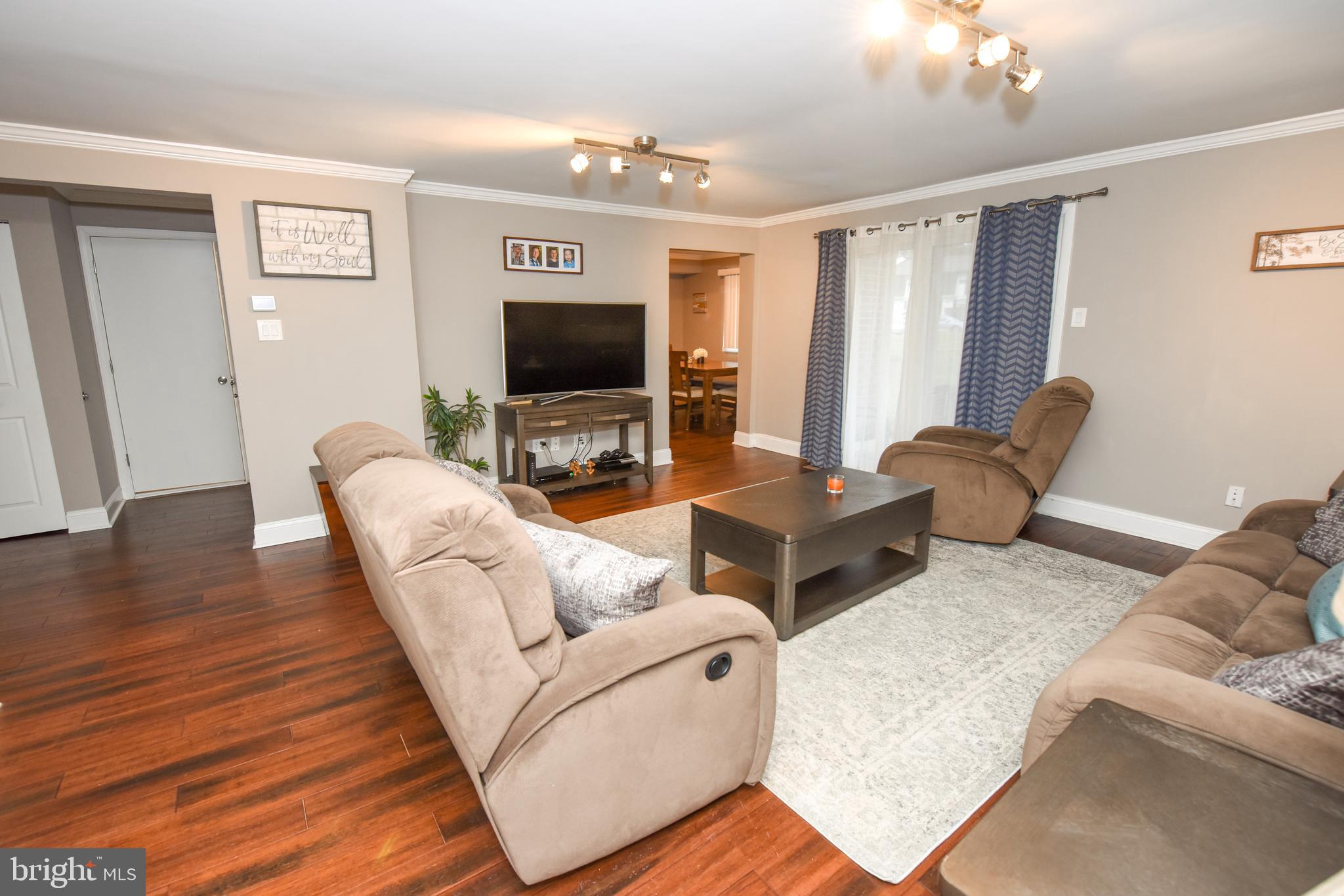 HAMPTON CROSSING - Residential