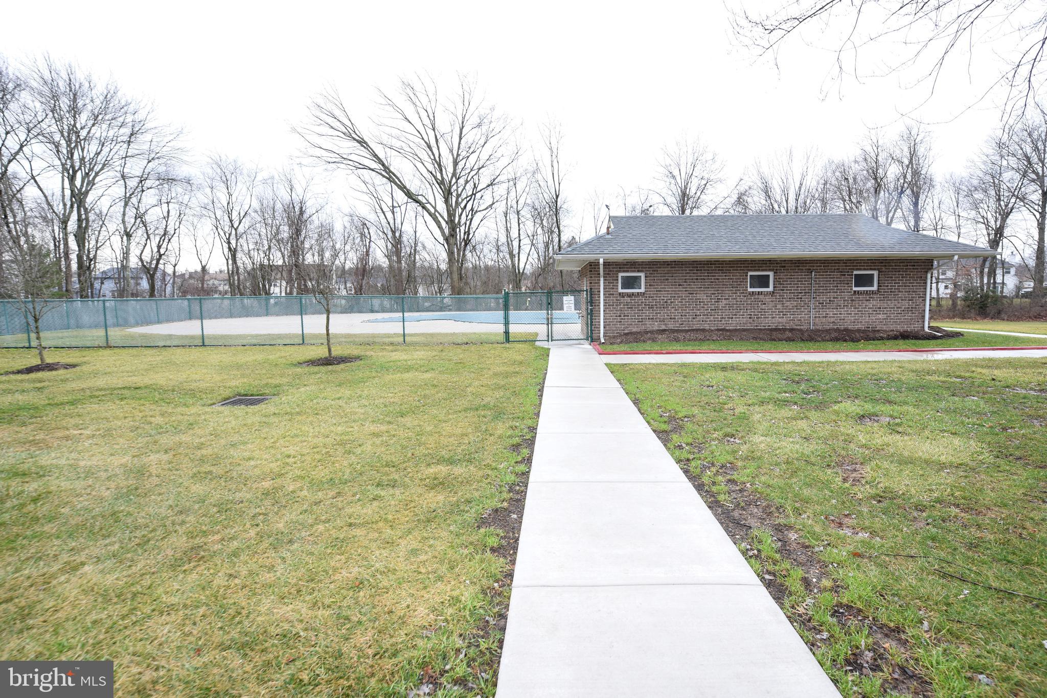 HAMPTON CROSSING - Residential