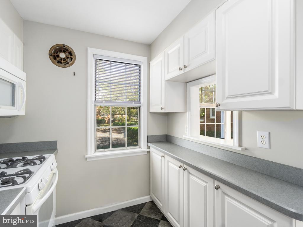 BELLE VIEW CONDOMINIUMS - Residential Lease