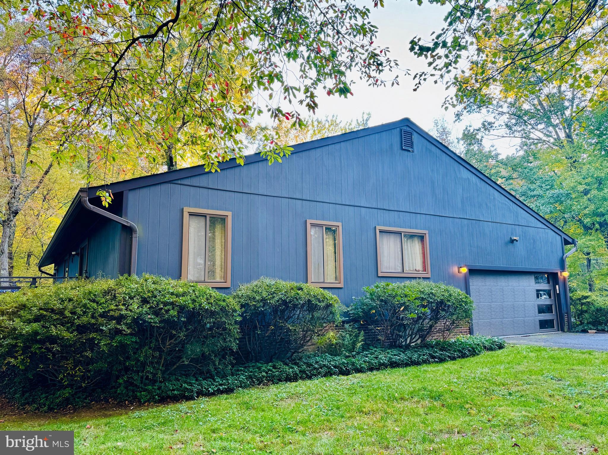 3209 BARKLEY DRIVE