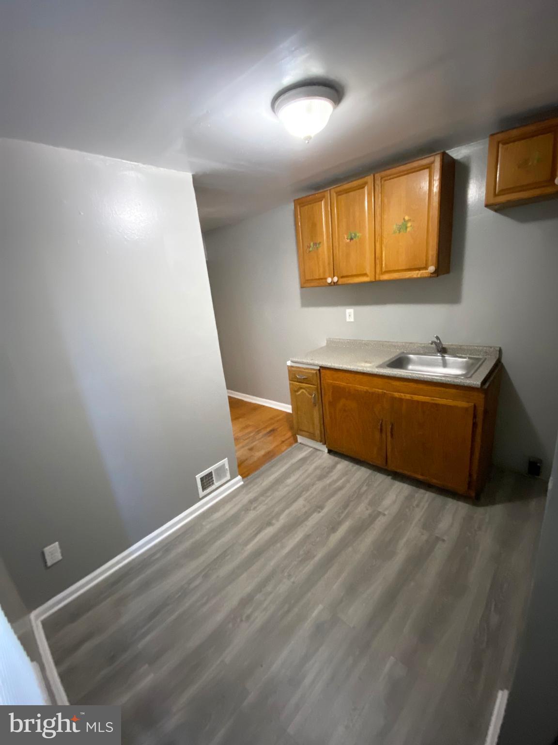 KENSINGTON - Residential Lease