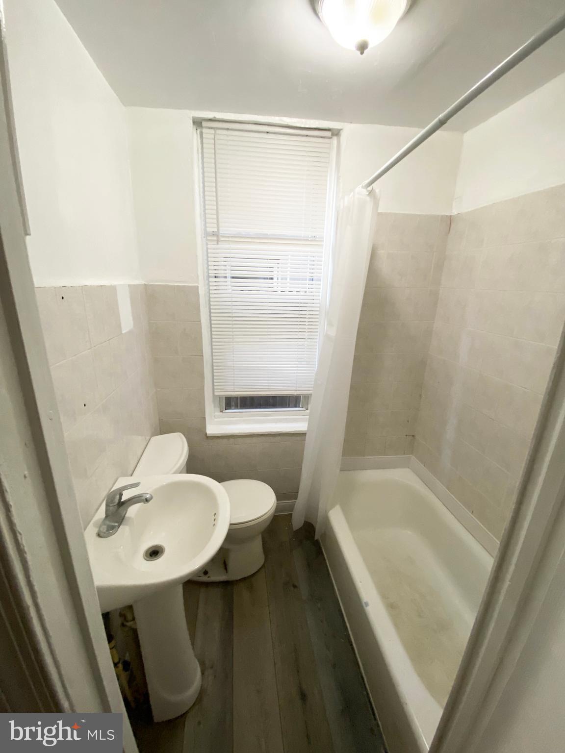 KENSINGTON - Residential Lease