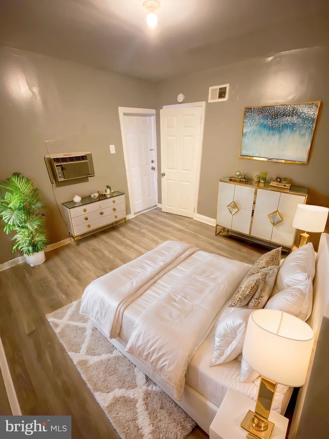 KENSINGTON - Residential Lease