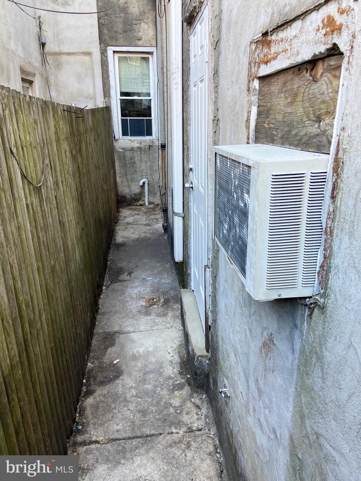 KENSINGTON - Residential Lease